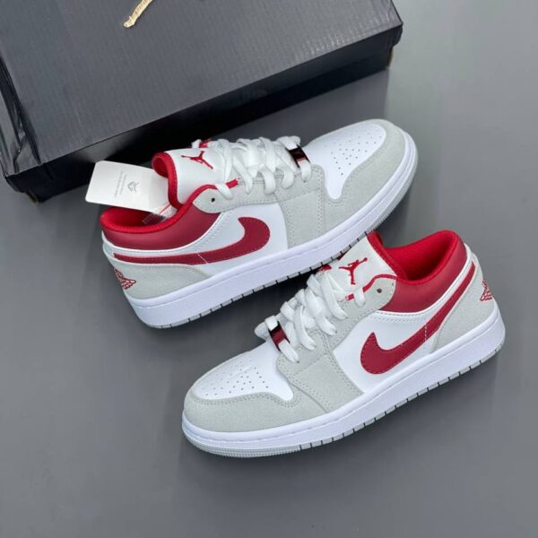 photo_1_2026-07-15_18-34-08-1 کفش نایک ایر جردن وان اس ای طوسی قرمز Nike Air Jordan 1 SE GREY Red