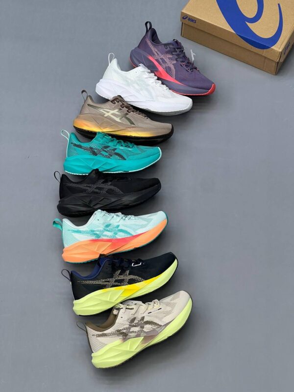 کفش اسیکس نووا بلاست ۵ مشکی Asics Novablast 5 Black