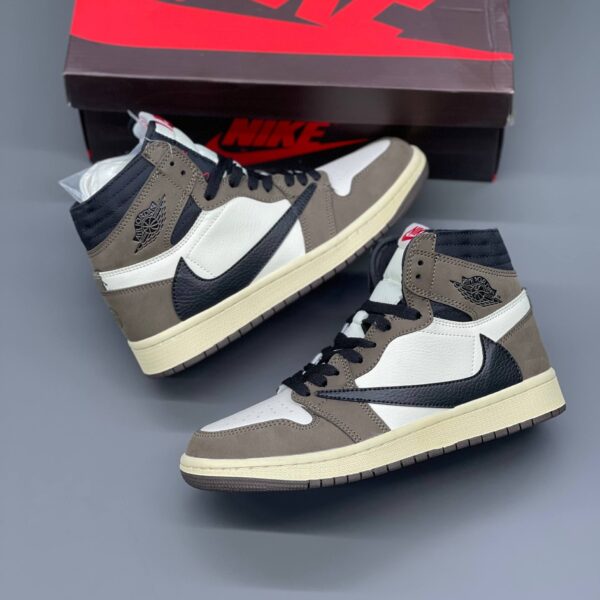photo_2026-02-10_18-26-57 کفش نایک ایر جردن وان ساقدار رترو تراویس اسکات موکا Nike Air Jordan 1 Retro High Travis Scott Mocha