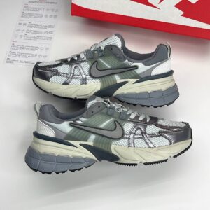 نایک وی تو کی ران طوسی نقره‌ای Nike V2K Run Grey Silver