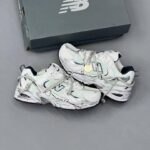 کفش نیو بالانس ۵۳۰ کاستوم سفید سبز New Balance 530 Custom White Green