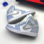 کفش نایک ایر جردن وان ساقدار هایپر رویال سفید آبی  Nike Air Jordan 1 High Hyper Royal White Blue