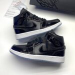 کفش نایک ایر جردن وان ساقدار ورنی اسپیس جم مشکی سفید  Nike Air Jordan 1 High Space Jam Black White