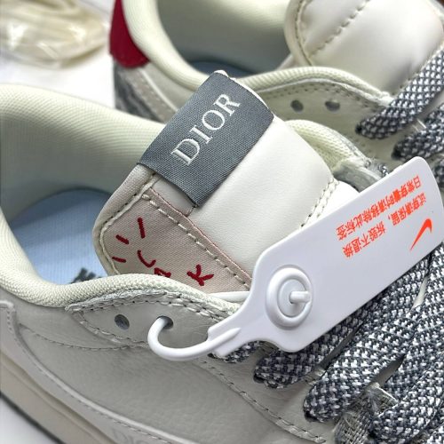 کفش نایک ایر جردن وان لو تراویس اسکات دیور Nike Air Jordan 1 Low Travis Scott x Dior