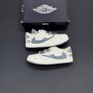 photo_4_2025-11-10_23-27-52 کفش نایک ایر جردن وان لو تراویس اسکات نورث فیس Nike Air Jordan 1 Low Travis Scott North Face
