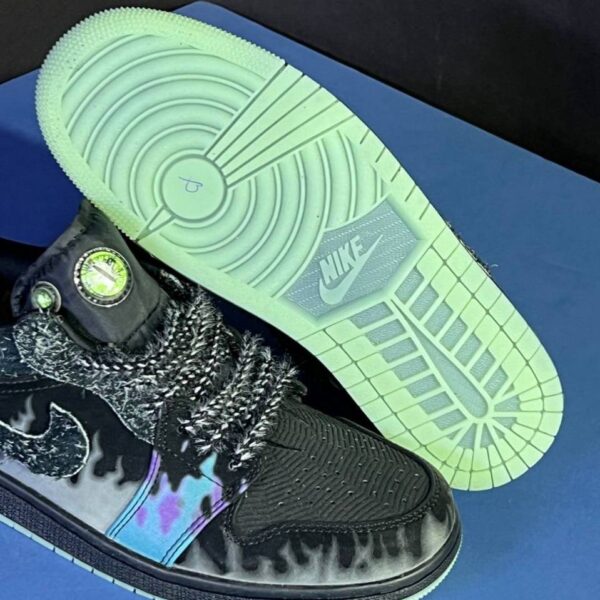 photo_5_2025-09-27_19-51-28 کفش نایک ایر جردن وان لو فورتون فلای هالووین Nike Air Jordan 1 Low Fortune Fly Halloween