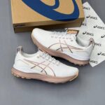 کفش رانینگ مردانه اسیکس ژل کایانو ۳۲ سفید قهوه‌ای ASICS Gel-Kayano 32 White Brown