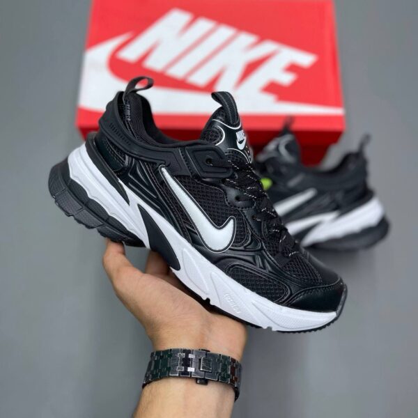 کفش نایک وومرو ۵ مشکی سفید Nike Vomero 5 Black White
