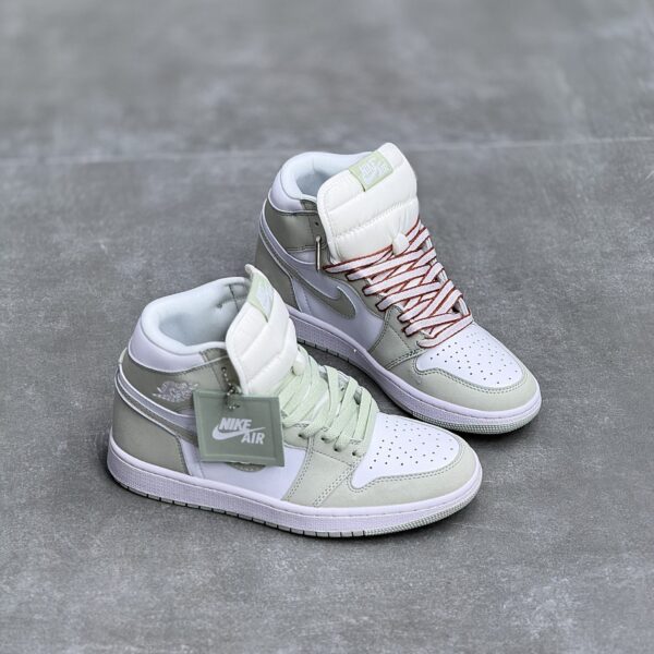 IMG_4407-scaled-1 کفش نایک ایر جردن وان ساقدار سبز ماچا Nike Air Jordan 1 Retro High Matcha Green