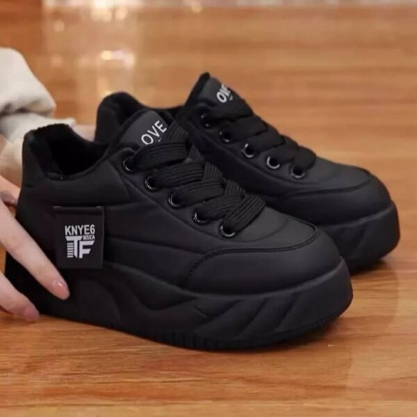 کتونی لژدار فشن زنانه مدل لاو مشکی Women’s Love Platform Fashion Black Sneakers