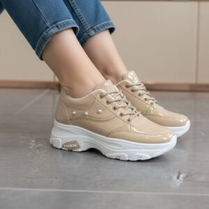 کتونی اسپرت لژدار طبی زنانه کرم سفید ورنی Women’s Platform Orthopedic Cream White Patent Sneakers